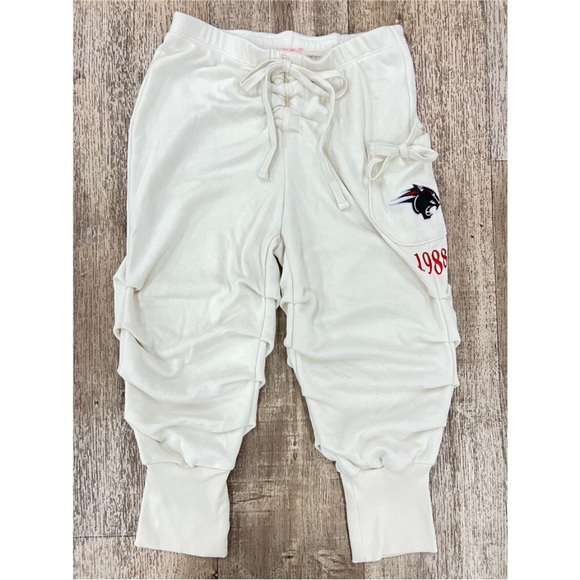 NWOT! Free People 2pc Set On Chill Tee & Scrunched Joggers - Picture 4 of 7